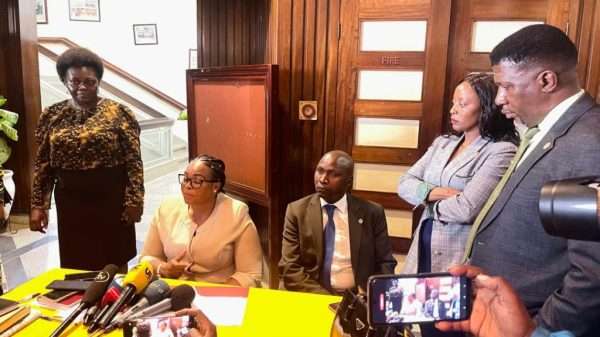 MPs Ssekikubo, Balimwezo penning signatures to impeach Mpuuga